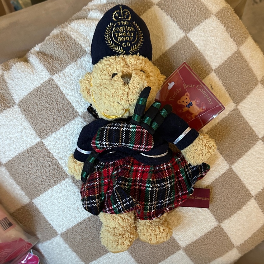 The English Teddy Bear Company standing Scottish piper